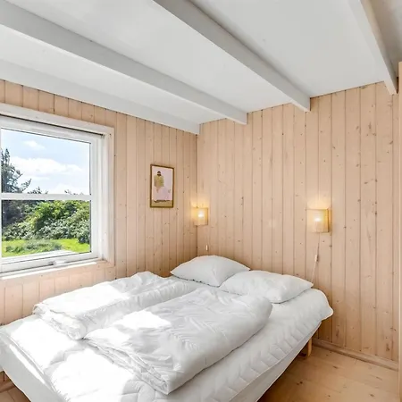 Aiana - 300m From The Sea By Interhome *