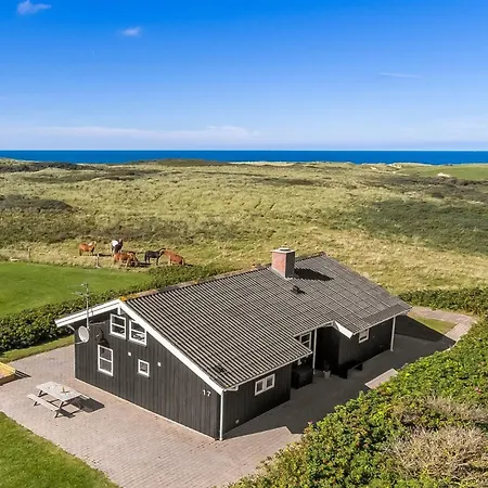 Aiana - 300m From The Sea By Interhome Nyaraló