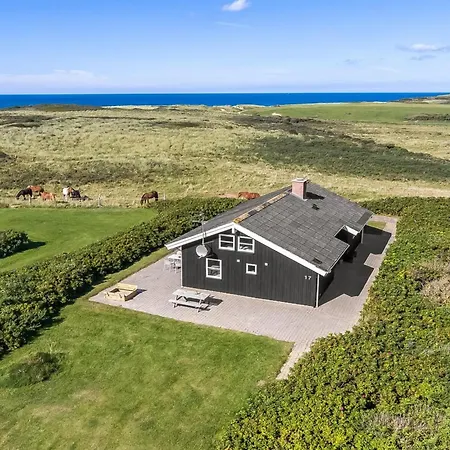 Aiana - 300m From The Sea By Interhome Nyaraló