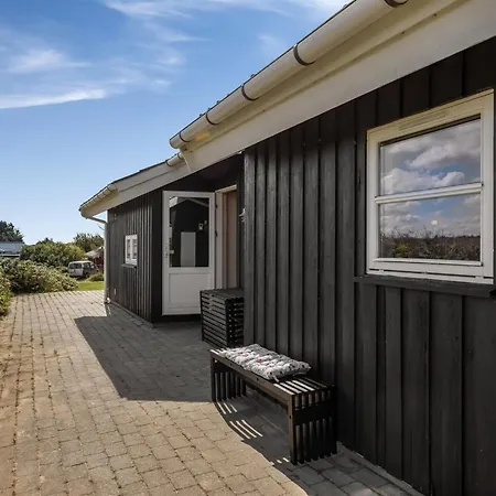 Aiana - 300m From The Sea By Interhome Nyaraló