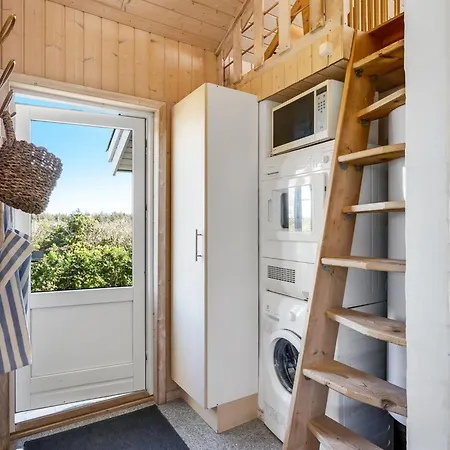 Aiana - 300m From The Sea By Interhome *
